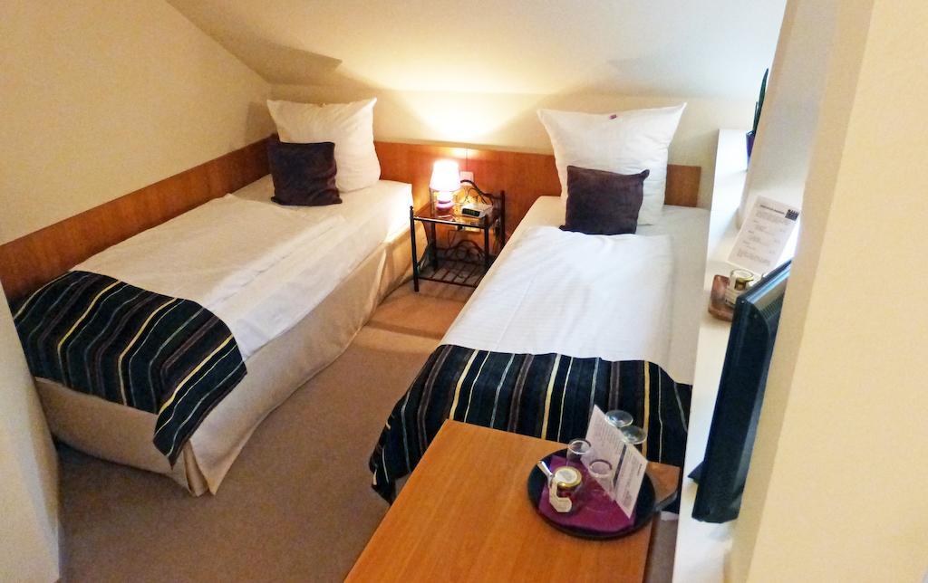 Gut Hotel Stadt Beelitz Chambre photo